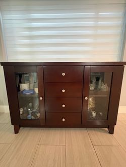 Buffet cabinet/sideboard/aparador real wood