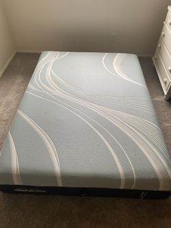 Temperpedic Luxe Adapt 2.0 Soft Queen Very Lightly Used