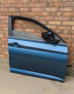 2019-2026 Volkswagen Jetta Front Right Door