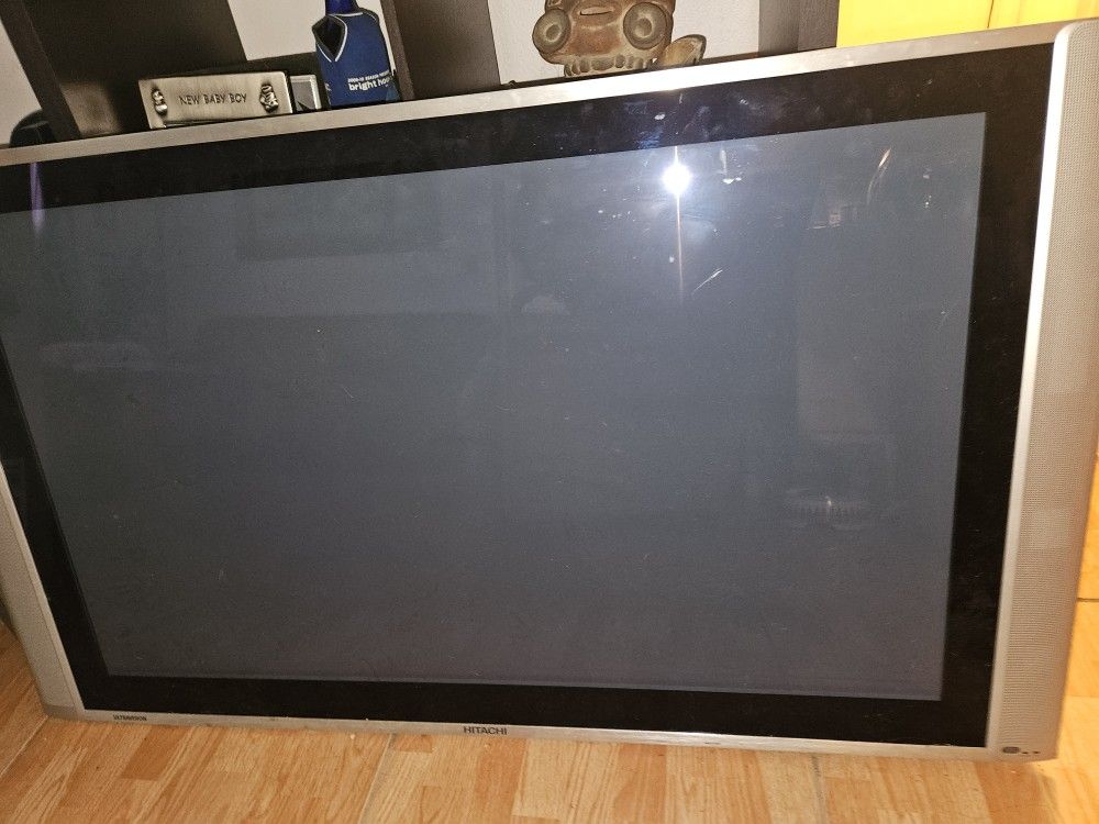 Hitachi 42' Flat-screen Plasma TV
