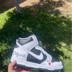 New Nike x Supreme Dunk High "By Any Means" Size 8.5