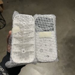 MyQ garage door opener with camera (BRAND NEW)