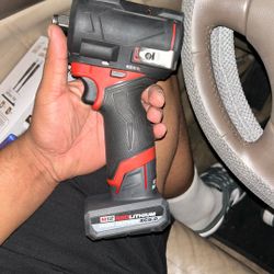 Milwaukee Stubby 1/2 Impact Wrench With Friction Ring