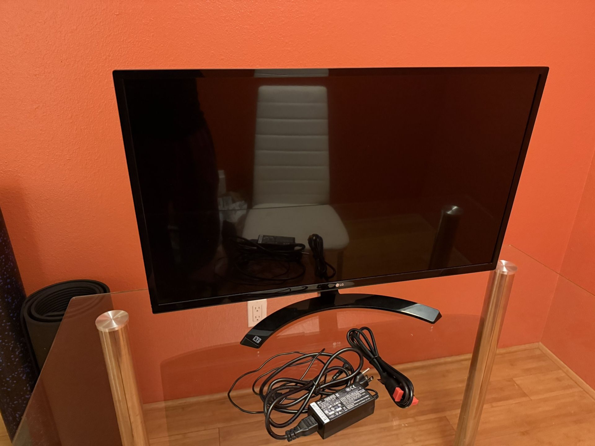 LG 32″ IPS Monitor (32MP58HQ‑P) – Great Condition, $80 OBO