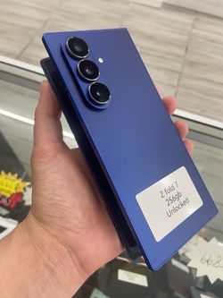 Blue Samsung Z fold 7, cash OR $50 down