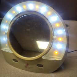 Lady Elegance lighted makeup mirror with magnifying mirror