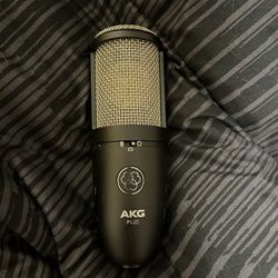 Used AKG P420 Mic