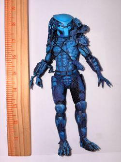 NECA PREDATOR 2 CITY HUNTER 8-Bit VIDEO GAME