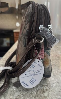 Woman’s purse Floral crossbody brand new with exterior phone case