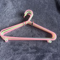 Mini Hanger