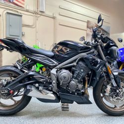 2023 Triumph Street Triple RS 765
