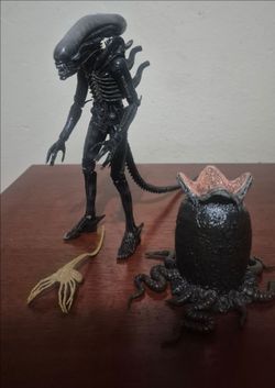 NECA Alien Big Chap Ultimate 7 Figure 40th Anniversary Xenomorph