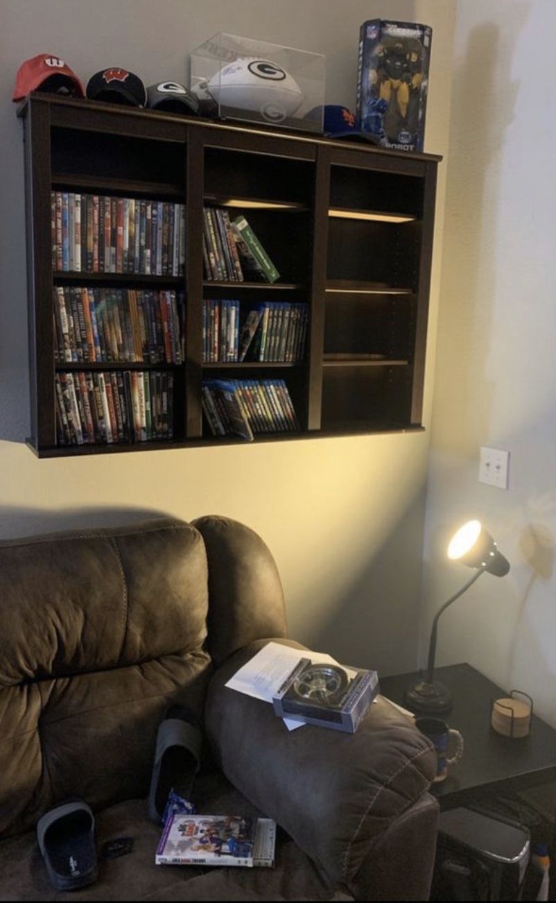 Hanging Media/Bookshelf