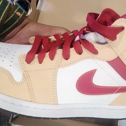 Jordan 1 Mid Light Curry Cardinal 