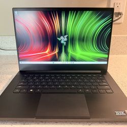 Razer Blade 14 Gaming Laptop Black w/ Backlit Keyboard, Mouse, Power Adapter.
