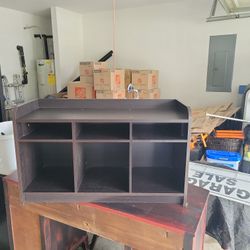 Foyer Stand