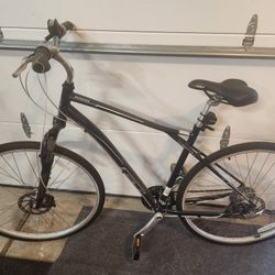 Schwinn Passage 2.0 Women’s Hybrid Bike
