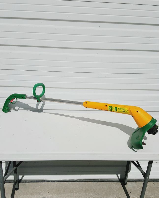 WEED EATER Snap-N-Go Model SG12 Electric Lawn Trimmer