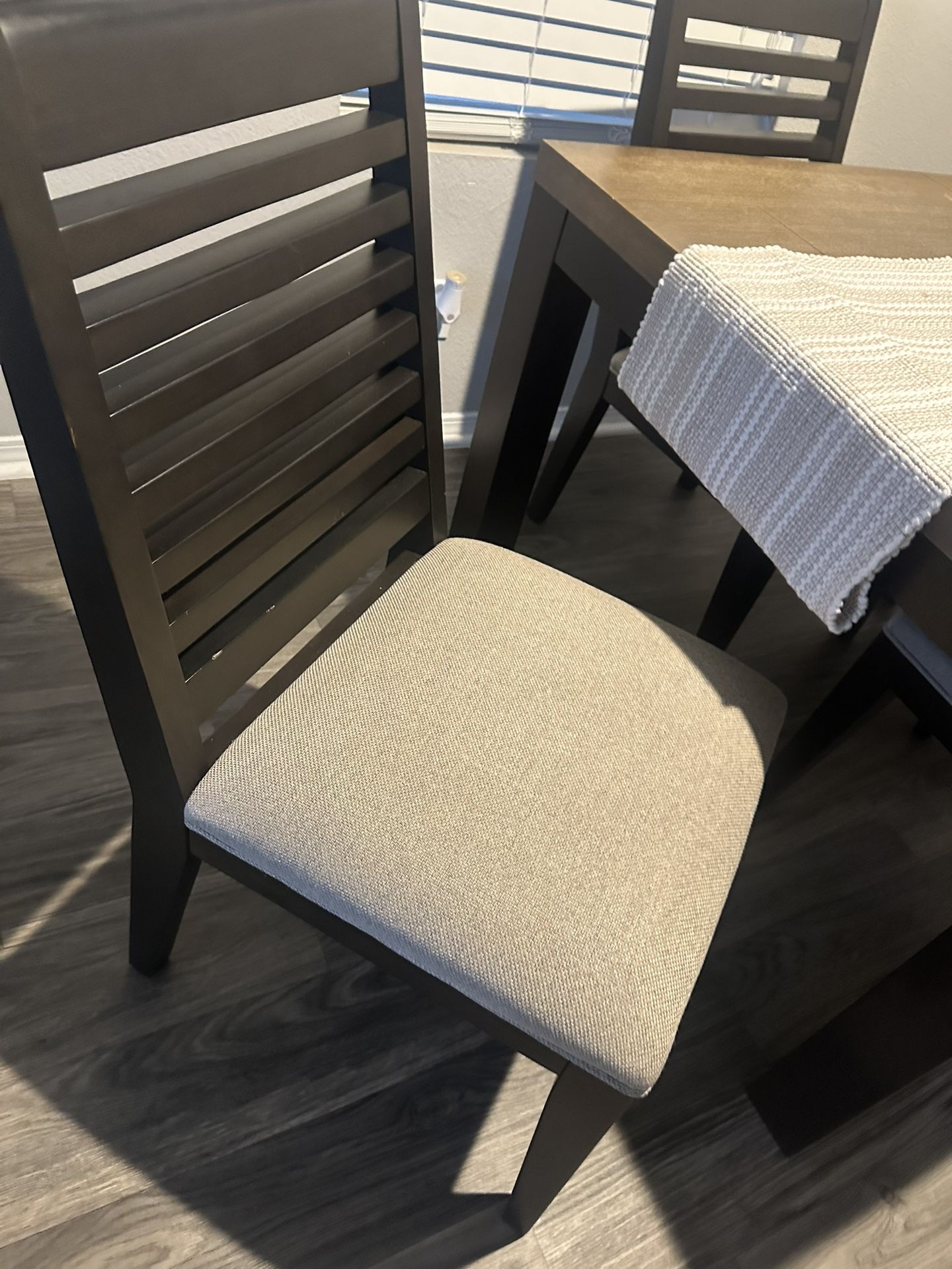 Dining room table 