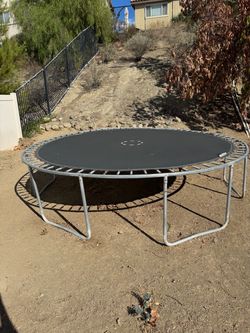 12’ trampoline