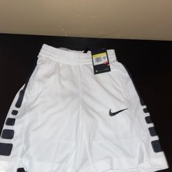 Lot of Nike Basket ball shorts boys S,L,XL