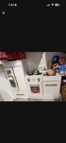 Kids Play Kitchen