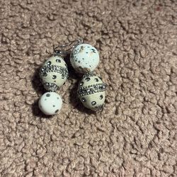 home made one of a kind Pearl dangling earrings with a little sparkle