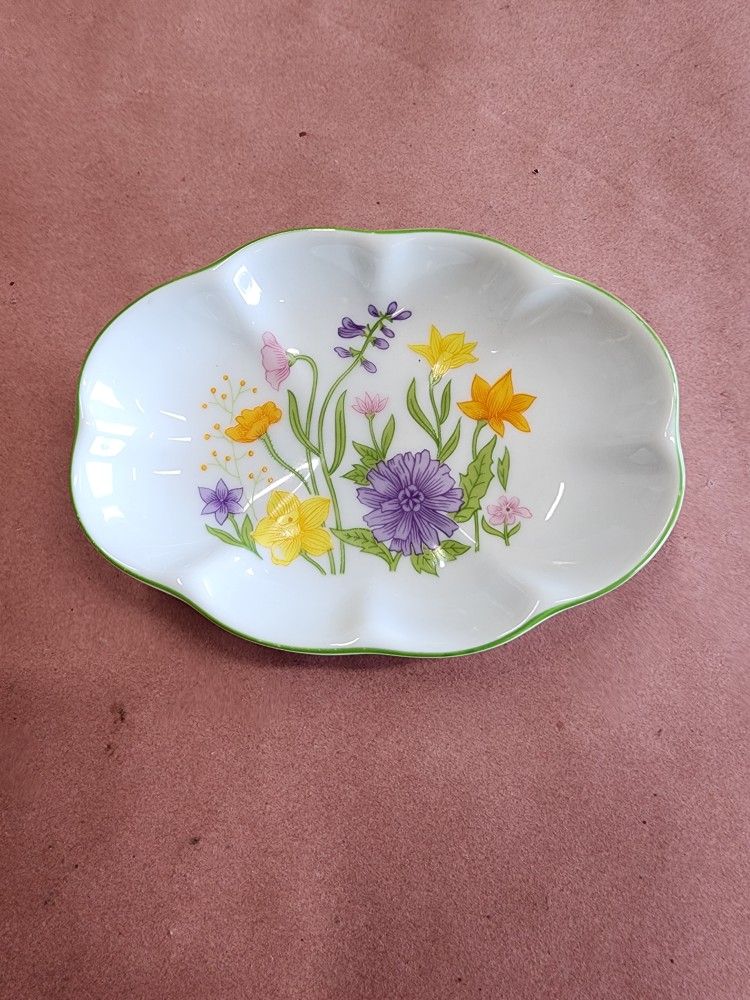 Japanese Porcelain Trinket Dish