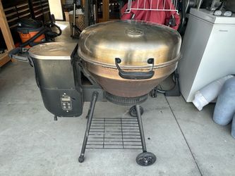 Pellet smoker