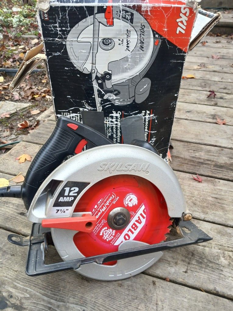 SKIL 7-1/4” Circular Saw – 12 Amp – Diablo Blade – Works Great