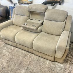 Like New 2-tone Electric Dual Reclining Couch With Electric Headrests And Dual USB 