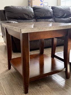 Kane’s Furniture Marble Coffee table