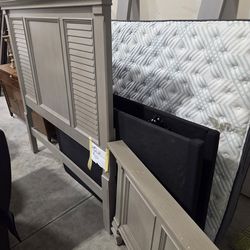 Queen adjustable bed set