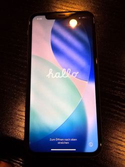 iPhone 11 - Unlocked 64 GB