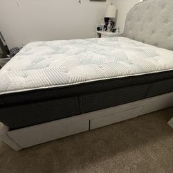 Queen Beautyrest mattress