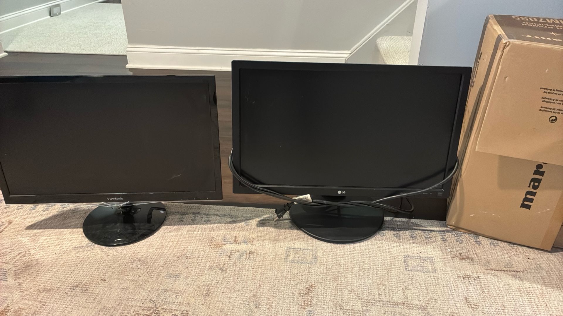 Computer Monitors LG