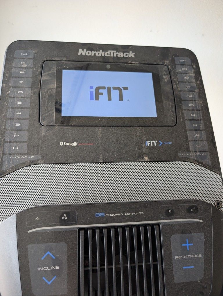 NordicTrack Freestride Trainer FS7i Elliptical