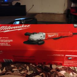 Milwaukee Grinder