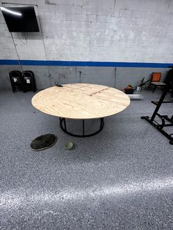 Round table