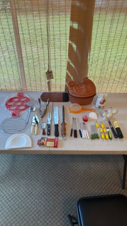 Lot of kitchen items