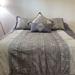 New Queen size bedding set with extra shams and pillows and skirt, 8 piece set