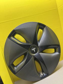Tesla Model 3 Hubcap