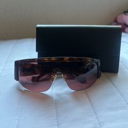 Quay Dezi Sunglasses