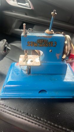 KayanEE sew master vintage sawing machine