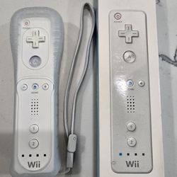 Nintendo Wii Controller With Box