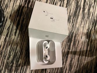 Apple AirPods Pro with Charging Case