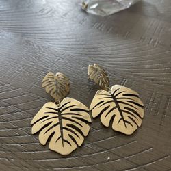 Golden leaf Earings