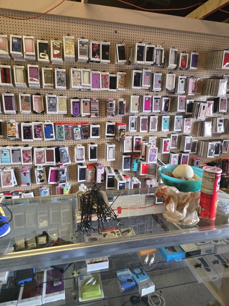 3000 Older Cellphone Cases