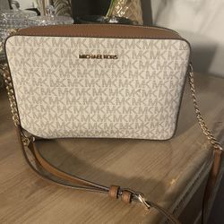 Michael Kors Crossbody