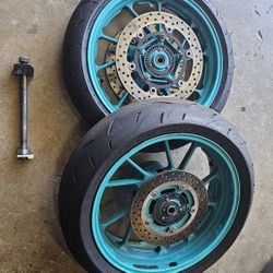Mt09 Parts WHEELS AND COMFORT SEAT